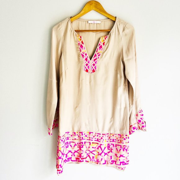Alice & Trixie Tops - 2/$30 Alice & Trixie Silk Tunic S